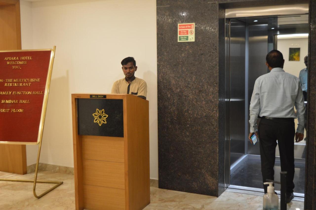 Hotel Apsara Shoranur Bagian luar foto