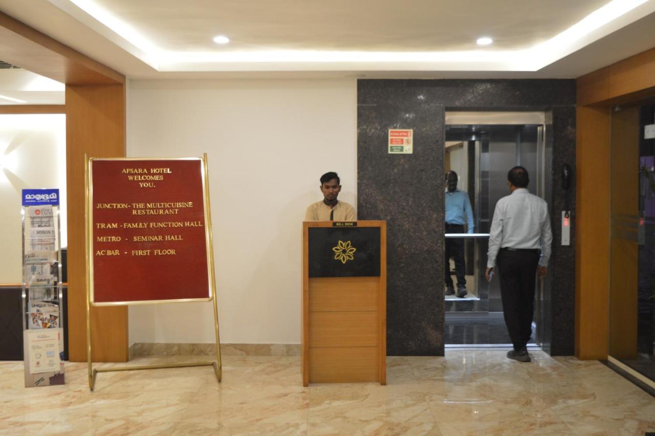 Hotel Apsara Shoranur Bagian luar foto